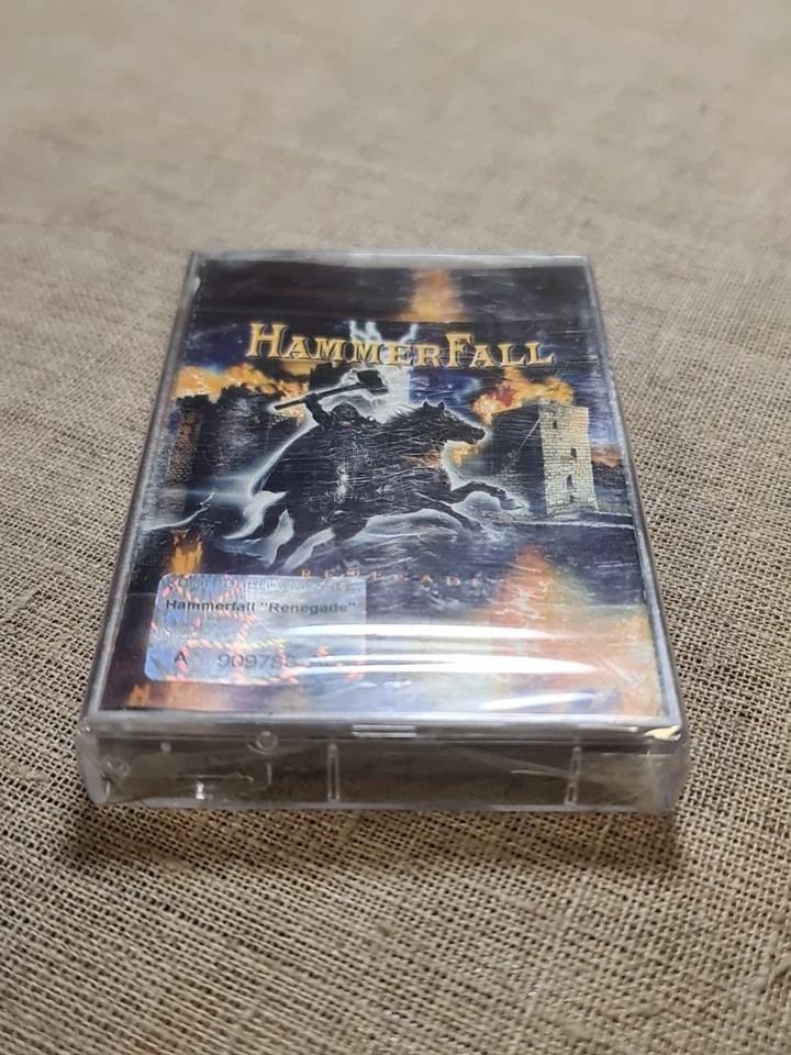 Hammerfall "Renegade". 2002 year . Audio Cassette with music , Sealed not used. Foto 2 de 4