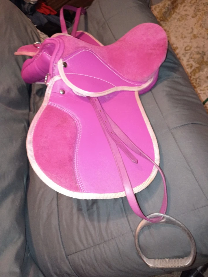 Sillín de caballo rosa para niños Foto 2 de 4