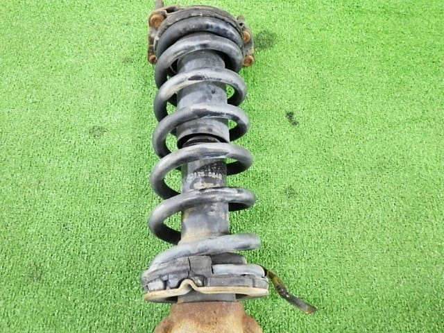 Puntal delantero derecho Chrysler Dodge Nitro 2008 ABA-KA37 [usado] [PA118440734] Foto 3 de 4