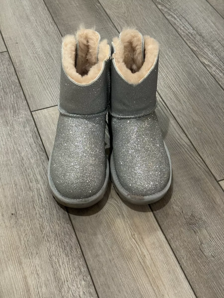 Ugg sparkle 2025 bailey bow