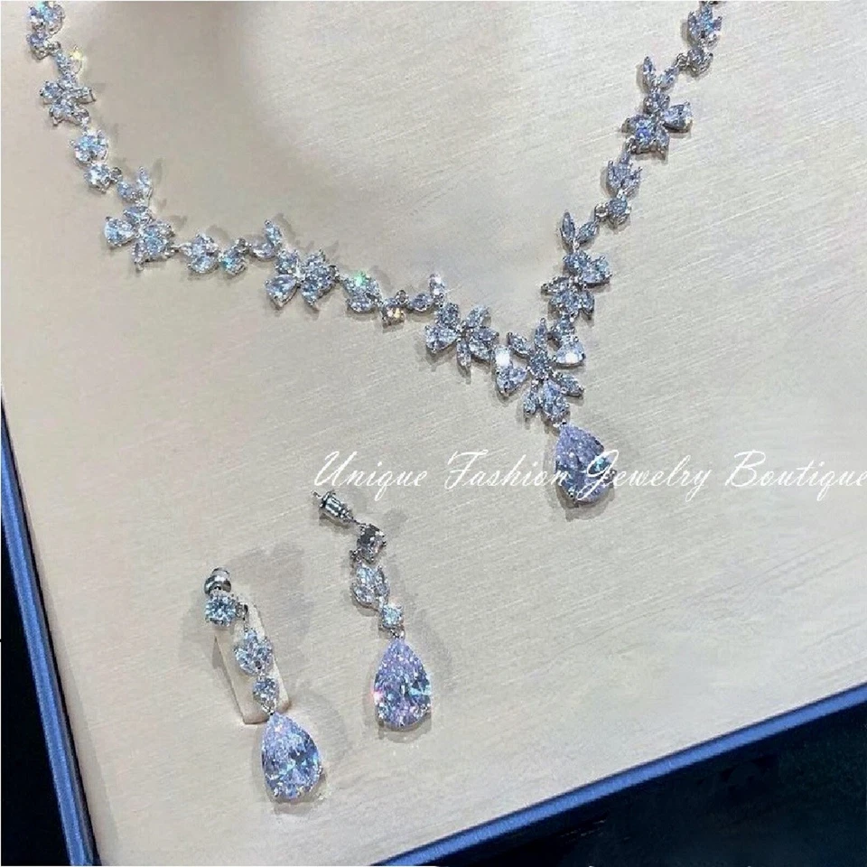 Juego de regalo de aretes collar nupcial de cristal de Swarovski enchapados en oro blanco de 18 quilates Foto 2 de 4