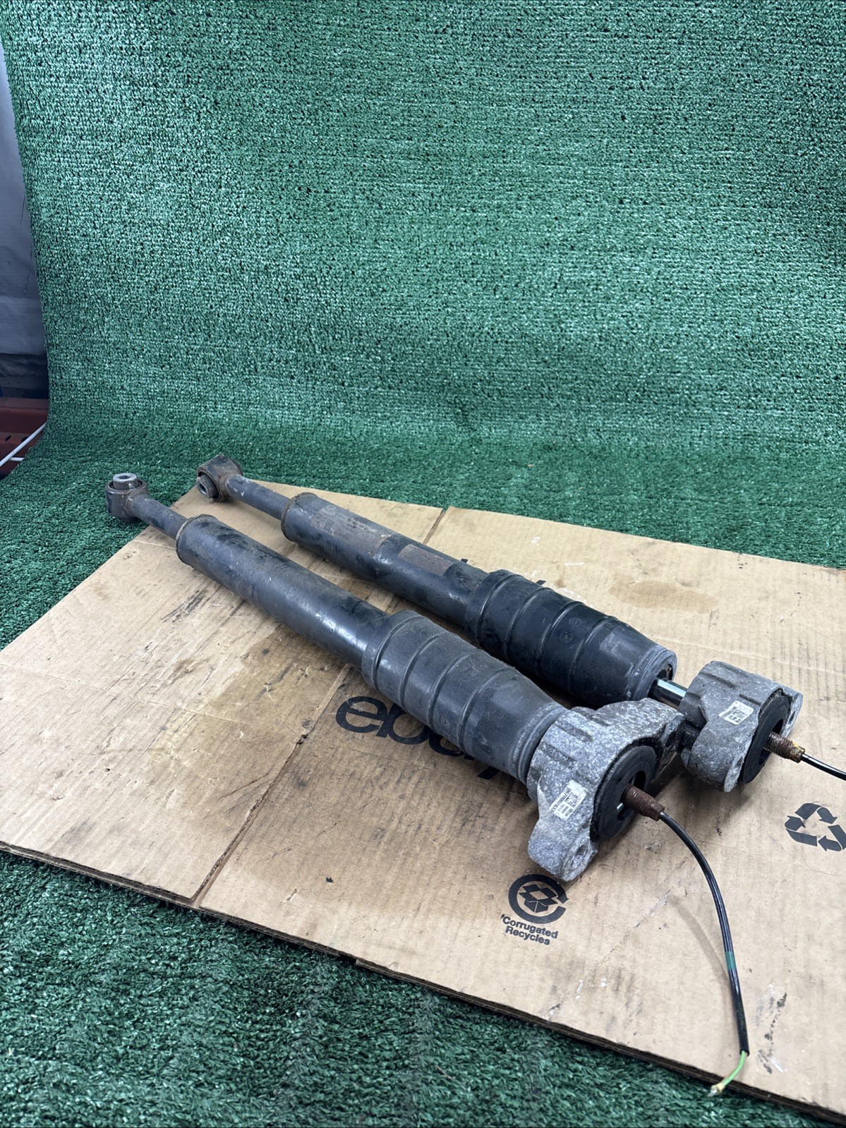 14-24 Maserati Quattroporte Shock Strut Absorber Rear Left And Right Set OEM