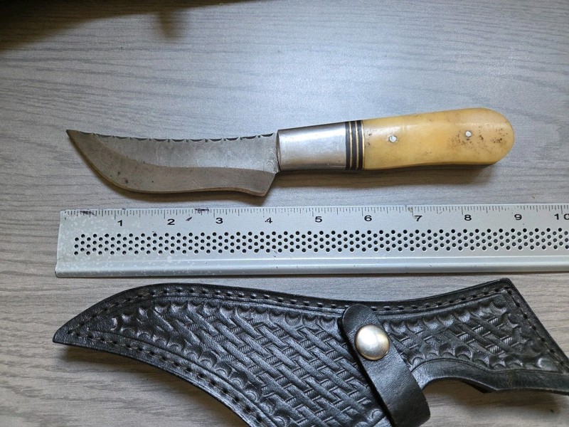 9” Knife Forged Damascus Fixed Blade Hunting Camel Bone Handle With Sheath. 