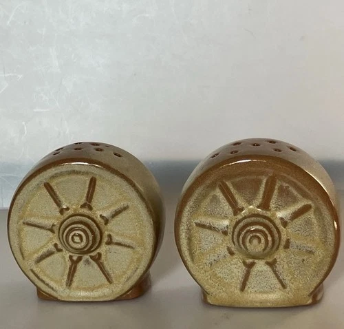 Vintage Frankoma Pottery Desert Gold Wagon Wheel Salt  And Pepper Shakers