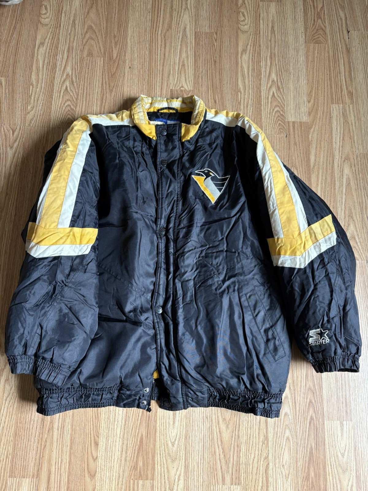 Vintage NHL Penguins Hockey Starter Jacket Men's Medium 90s Black & Gold