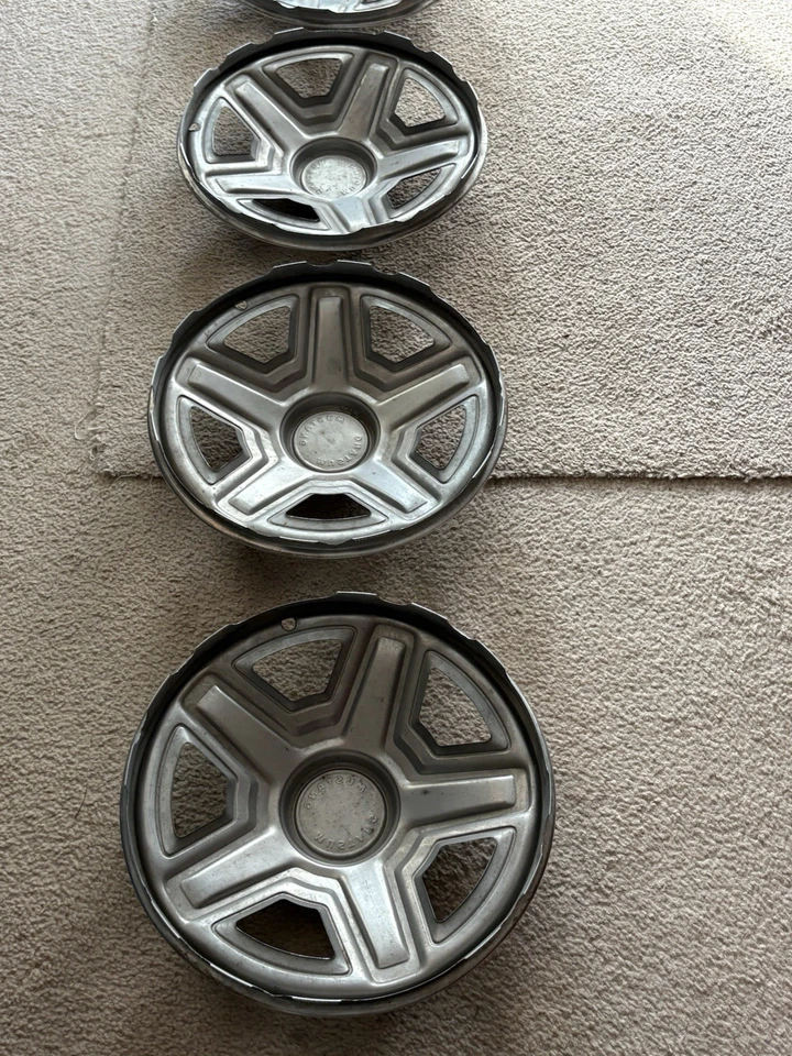 Tapacubos Ford Mustang 1967, 1968, 1969 (4), excelente estado. Se adapta a rueda de 14 pulgadas Foto 2 de 4