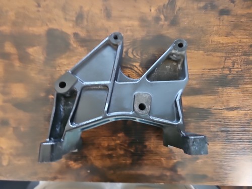 1841947C2 International DT466E Engine Bracket - USED - OEM - FAST SHIPPING