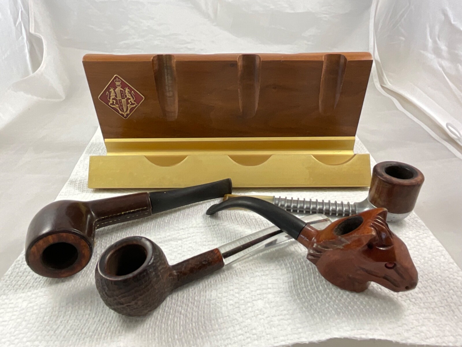 Vintage Mid Century Modern Smoking Pipe Rack & 4 Vintage Smoking Pipes