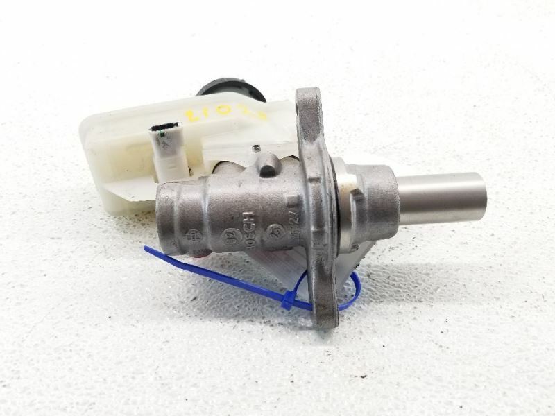 0920 Nissan 370z EX35 G37 QX50 Brake Master Cylinder D6010JK02A OEM eBay