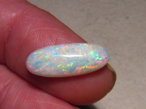 5.3 ct. Thick Natural Gem Grade Opal from Coober Pedy - Picture 6 of 14