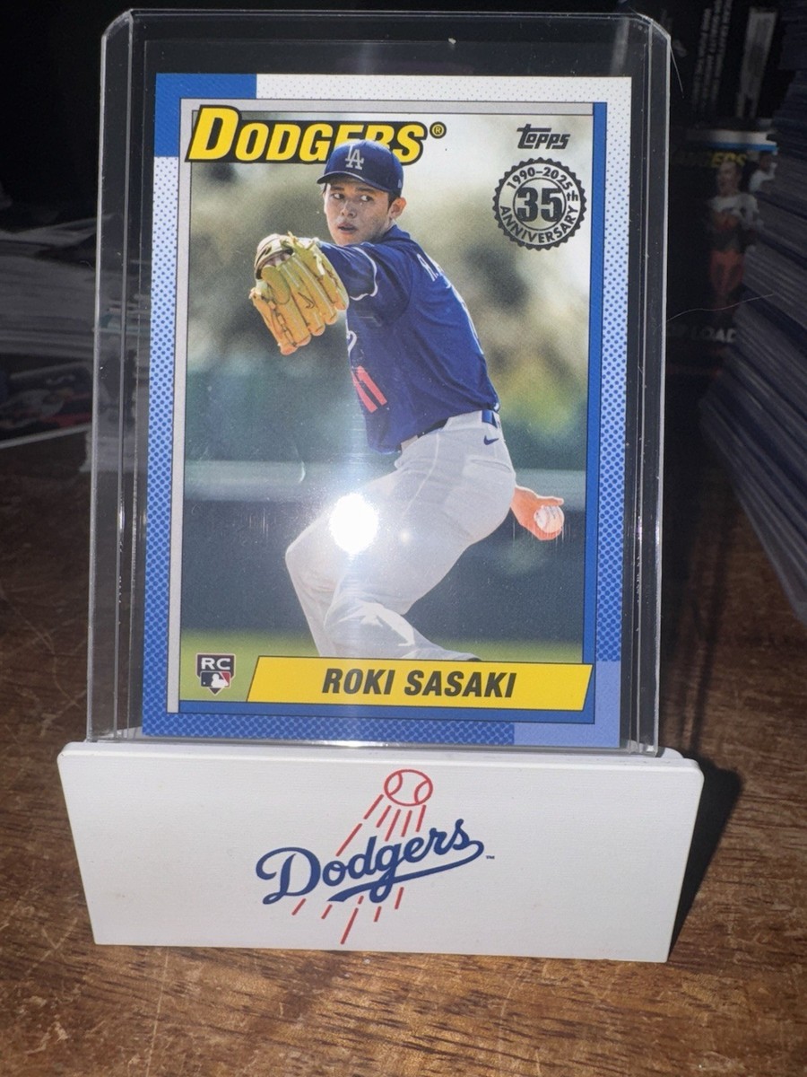2025 Topps Series 2 35th Anniversary Roki Sasaki Los Angeles