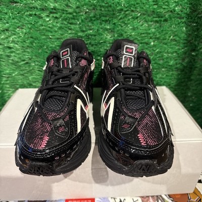 New Balance 1906A Black Dragon Berry U1906AD Size 5 Men Size 6.5 Women Pink New Balance 1906A Black Dragon Berry U1906AD Size 5 Men Size  main image 4