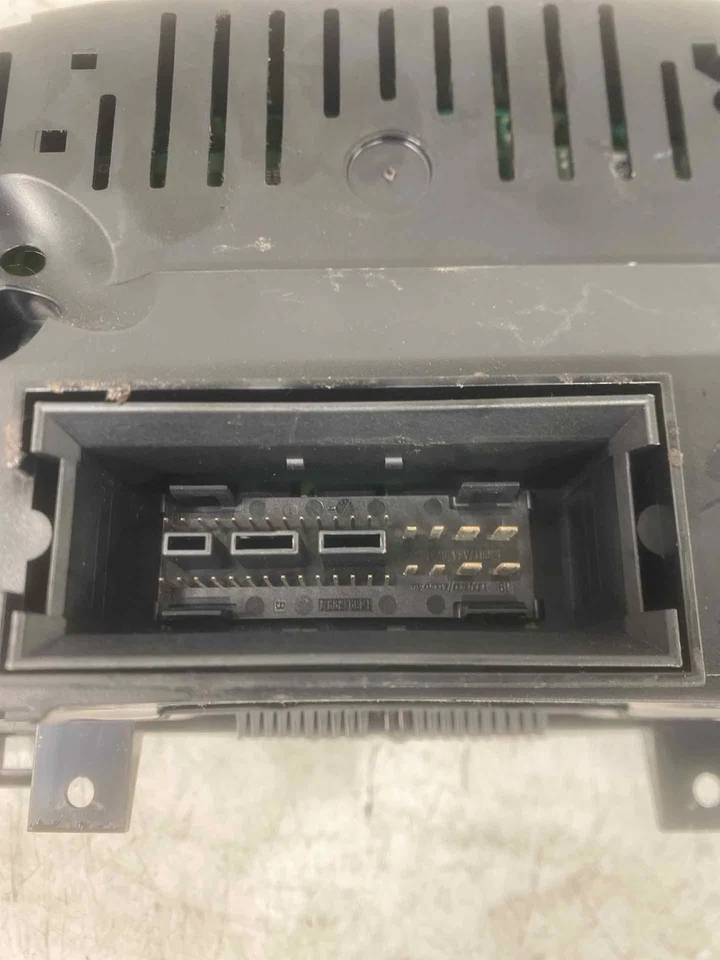 Medidor de velocímetro usado se adapta a: Volkswagen Golf GTI Cluster 2008 VIN K octavo dígito MP Foto 4 de 4