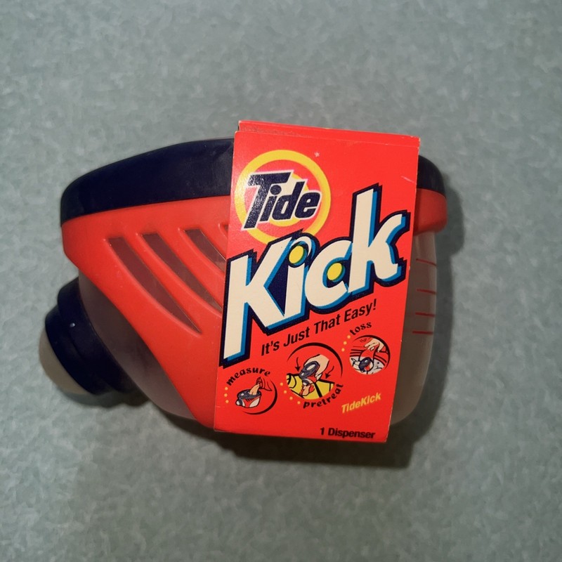 Tide Kick Laundry Detergent Dispenser Discontinued Vintage 2000 New!