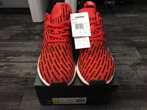 nmd r2 white black red