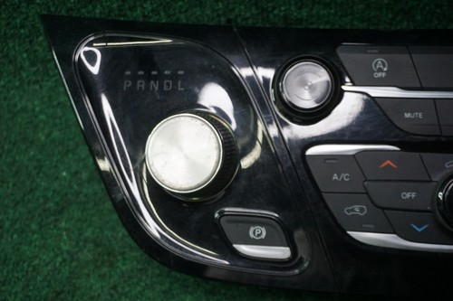 2018 2019 2020 CHRYSLER PACIFICA LIMITED AC Control OEM P6UX671X8AA - Picture 2 of 8