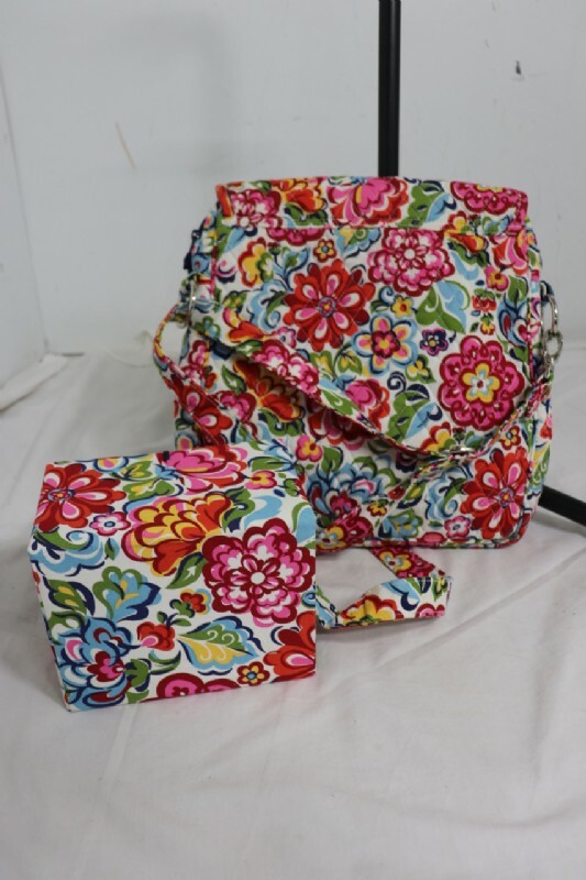 Vera Bradley HOPE GARDEN (Retired) Messenger bag with… Gem