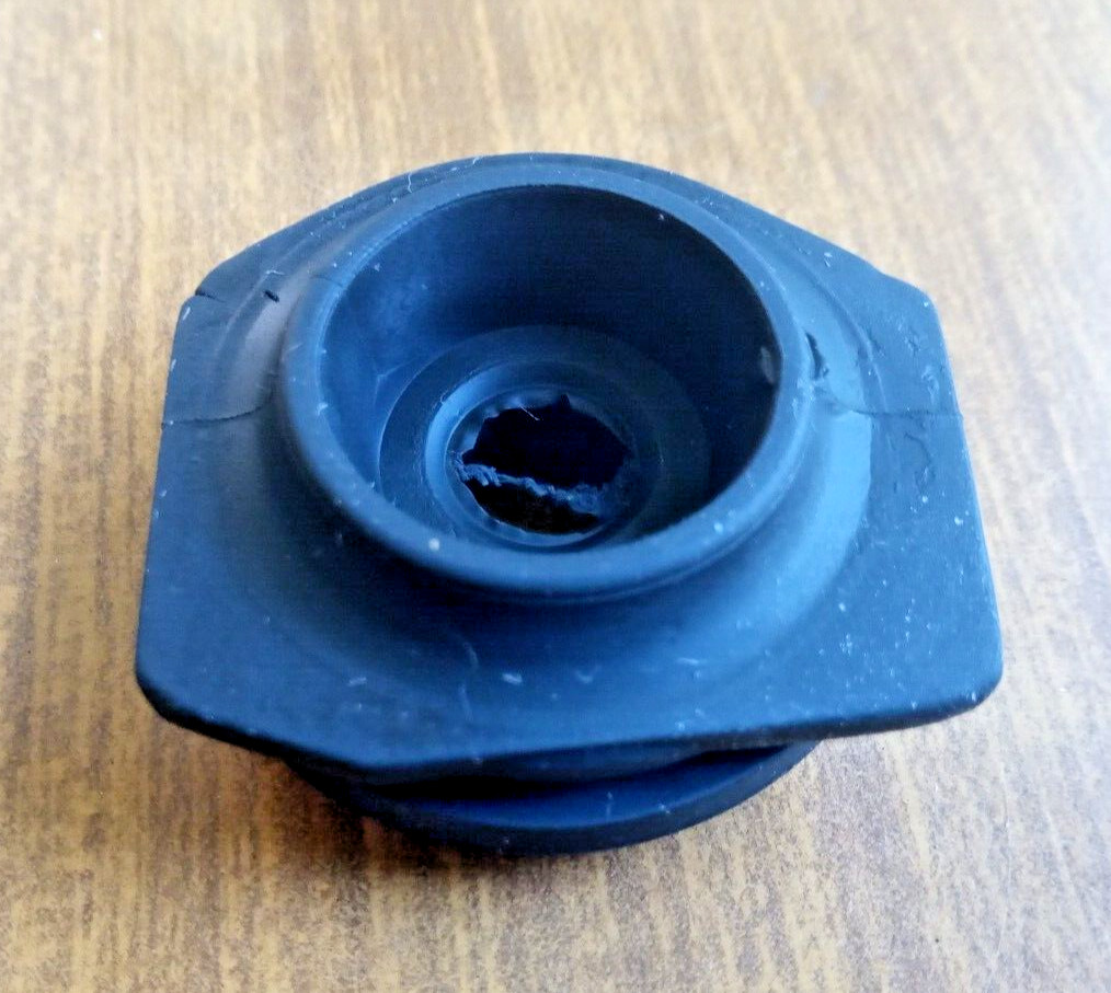 VW Audi Skoda Seat Air Filter Housing Grommet 1J0129669 Genuine OE  