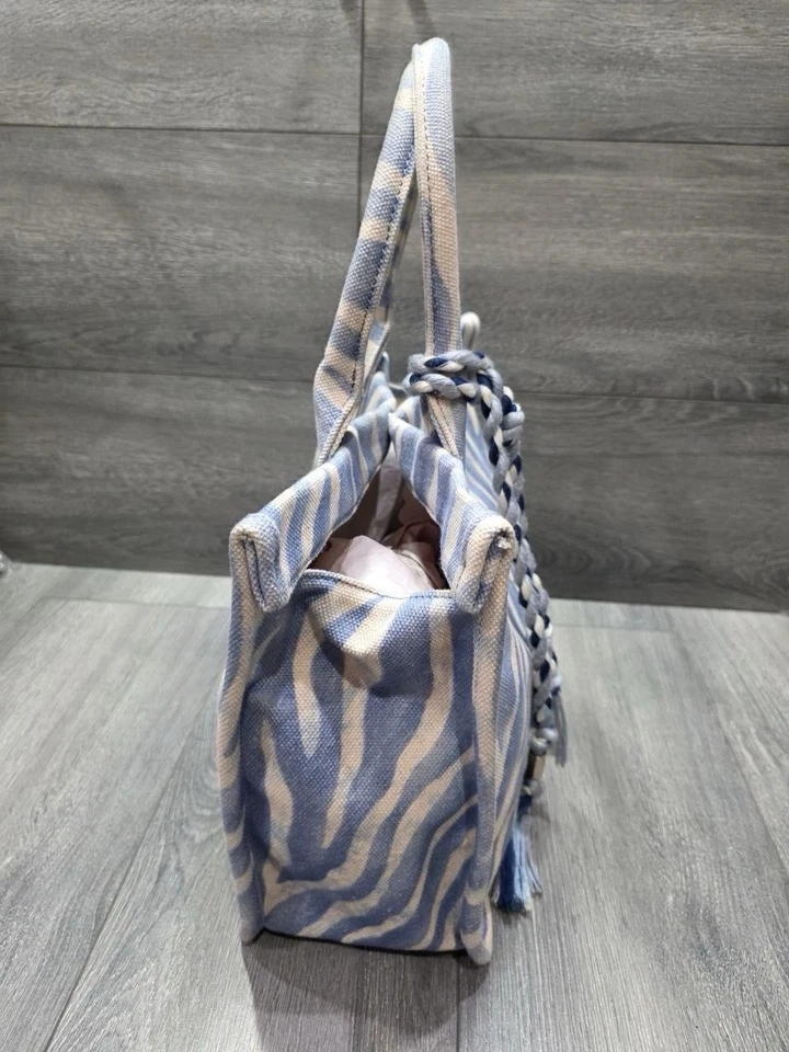 VINCE CAMUTO Tally Bolso de Mano Cartera Bolso de Lona Blanco Azul Claro Jean B000470 Foto 3 de 4