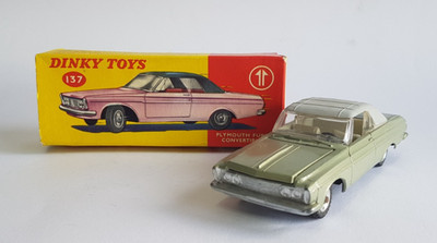 60er Jahre Dinky Toys Nr. 137, Plymouth Fury Convertible, - super neuwertig