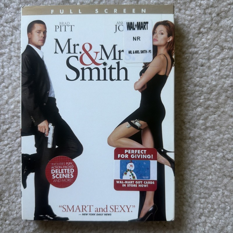 Mr. & Mrs. Smith DVD 2005 Full Screen Brad Pitt Angelina Jolie W/ Sleeve