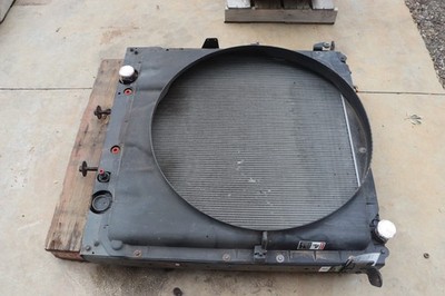 2013-2017 FREIGHTLINER CASCADIA 125 EVOLUTION DD15 ENGINE COOLING RADIATOR OEM