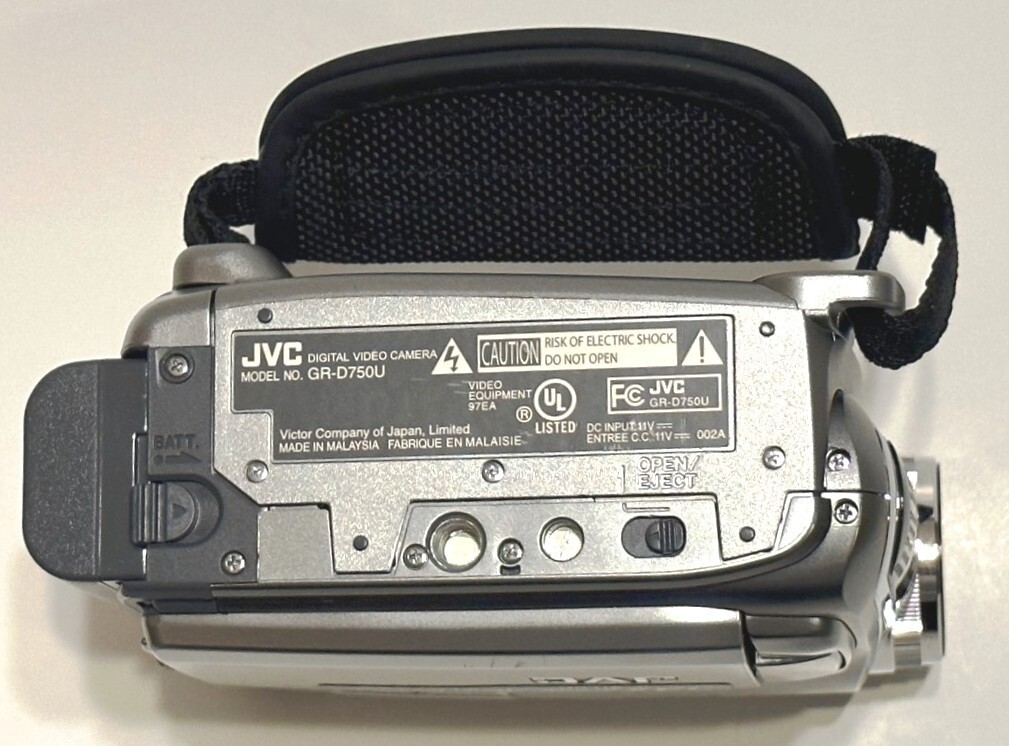 JVC Mini DV Camcorder  GR-D750U (Stuck in Safeguard Mode)- For Parts or Repairs