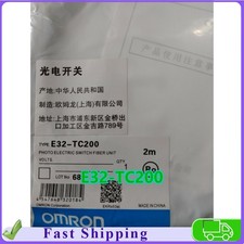 Omron E32-TC200 Photoelectric Fiber Optic Uni...
