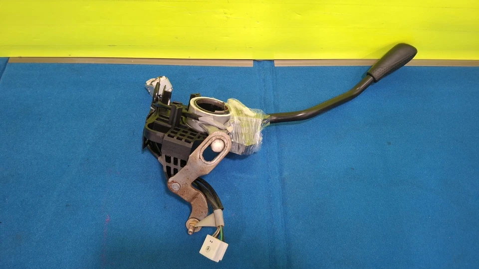 Palanca de cambios de columna de transmisión automática Mazda MPV 2002-2006 FABRICANTE DE EQUIPOS ORIGINALES Foto 3 de 4