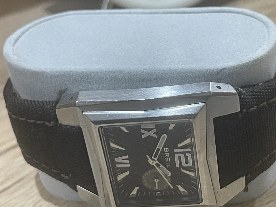 Reloj de cuarzo Breil Ergo BW0257 para hombre - esfera negra y correa de cuero marrón Foto 4 de 4