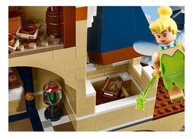LEGO 71040 Disney Castle NEW Sealed RETIRED Disneyworld Mickey Tinkerbell