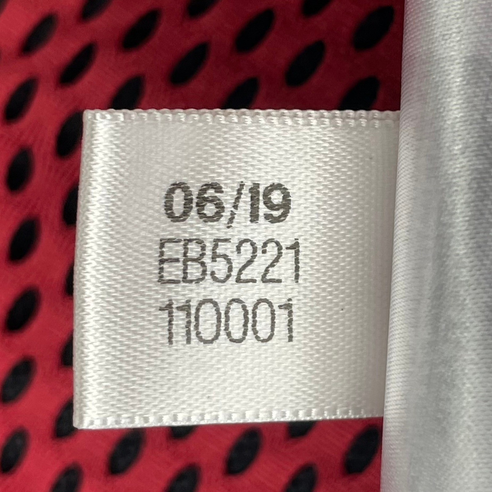 adidas ZNE Bomber Jacket Mens Medium Black Performance Tech Water Repellant thumbnail 11