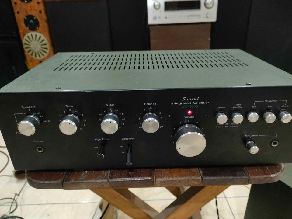 USED SANSUI AU-3900 AMPLIFIER VINTAGE RETRO AUDIO SOUND HAVE