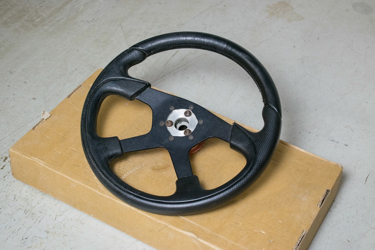 パーツ MOMO MAL36 Momo Steering Wheel TYP M36 KBA 70135 Used | eBay
