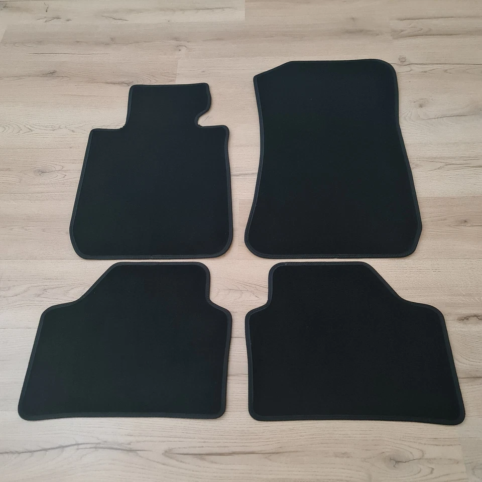 全新 宝马 X1 2009 2015 汽车脚垫 丝绒地毯 黑色 全新 前后防滑 — 第 4/4 张图片