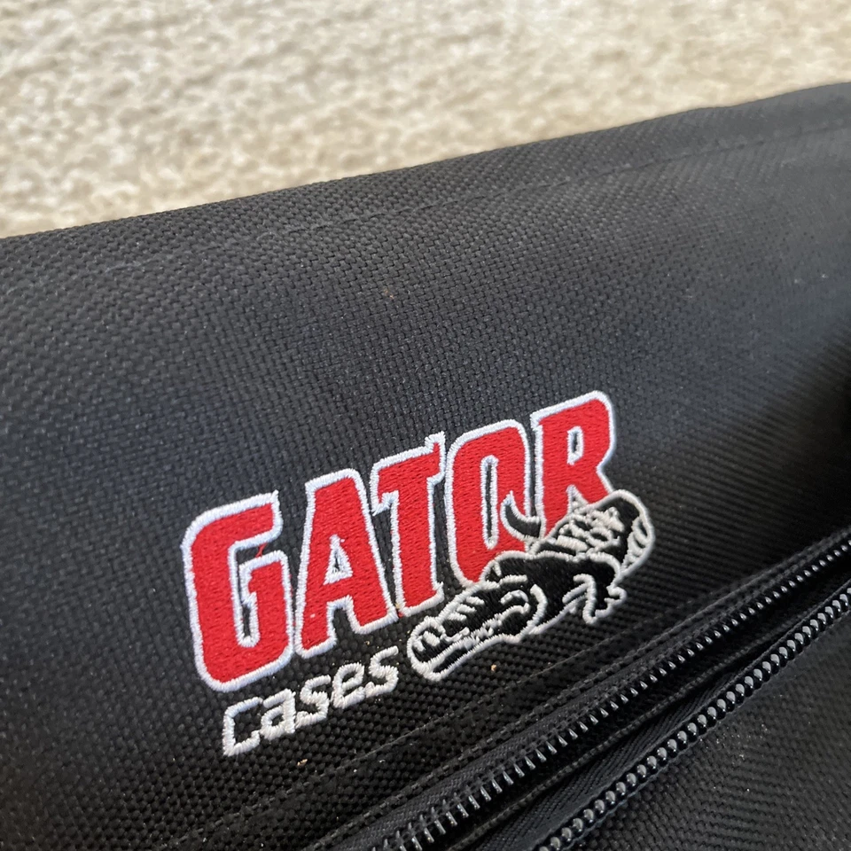 Gator Cases G-LCD-TOTE SMX2 Padded Dual Transport Bag for 19-inch - 24-inch LCD - Image 2 of 4