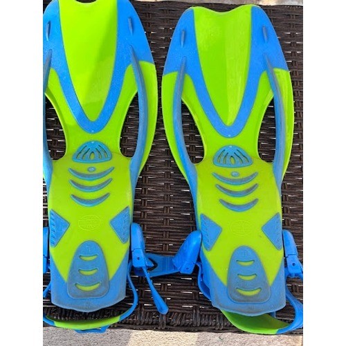 U.S. Divers Snorkeling Swim Fins Blue Green Size Large w/ Mesh Bag