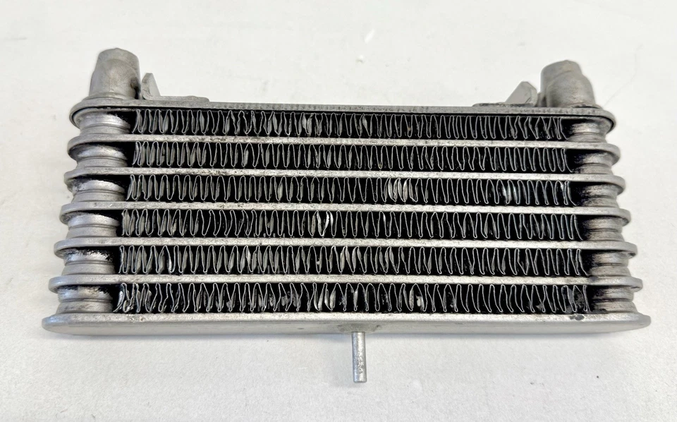 Radiador enfriador de aceite Ducati 998 998S 998R 996R 996RS 996 748 Superbike 54840391A Foto 2 de 4