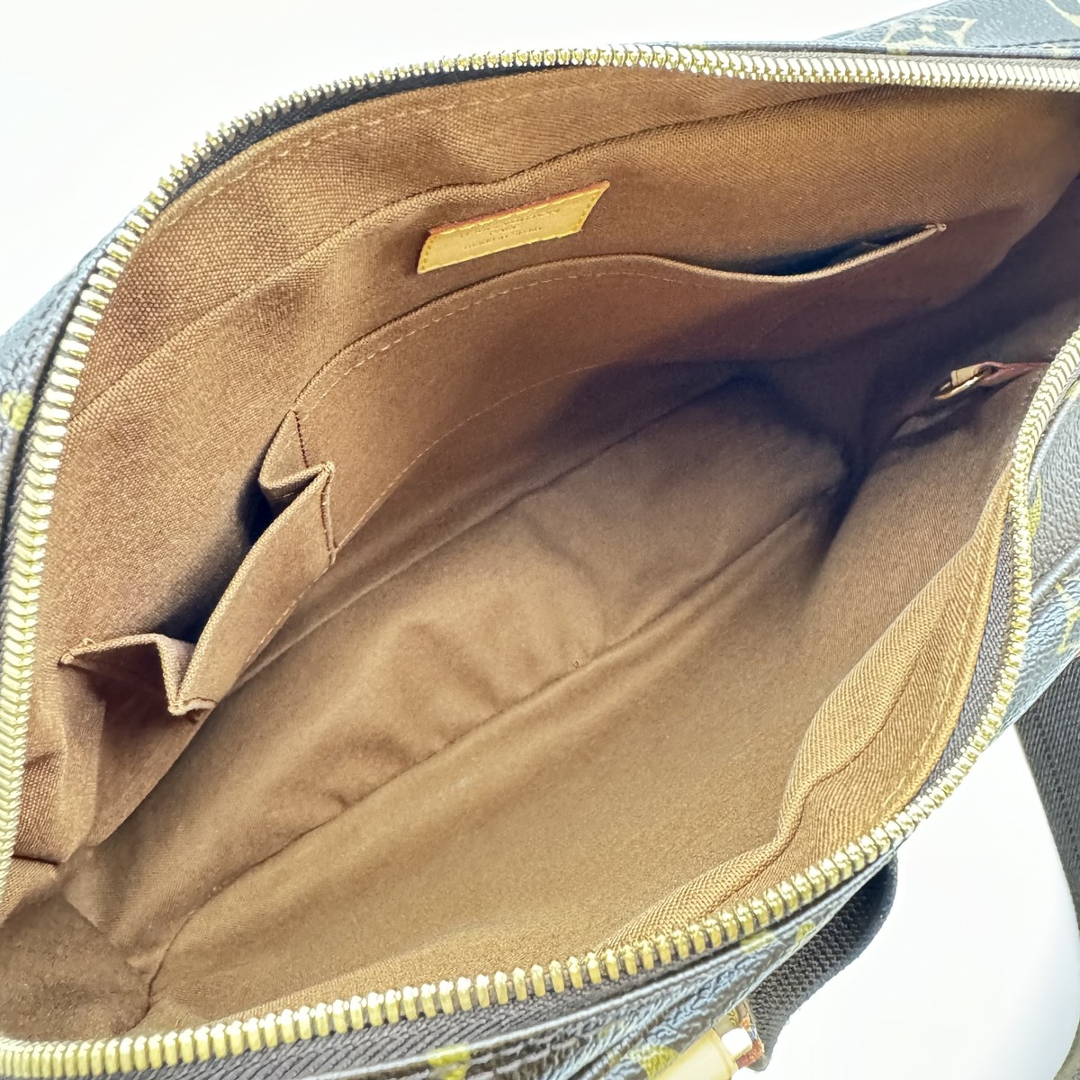 Auth LOUIS VUITTON Sac Bosphore Shoulder Bag M40043 Monogram Auth LOUIS VUITTON Sac Bosphore Shoulder Bag M40043 Monogram