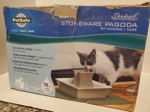 drinkwell stoneware pagoda