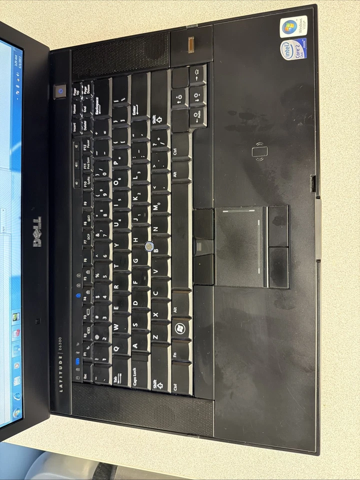 Dell Latitude E6500 Core 2 Duo P8400 @ 2.26GHz 4GB RAM 40GB SSD Win 10 - Image 2 of 4