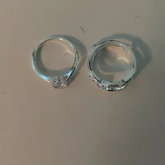 Avon Elegant Interlocking Silver Ring with Sparkl… - image 2