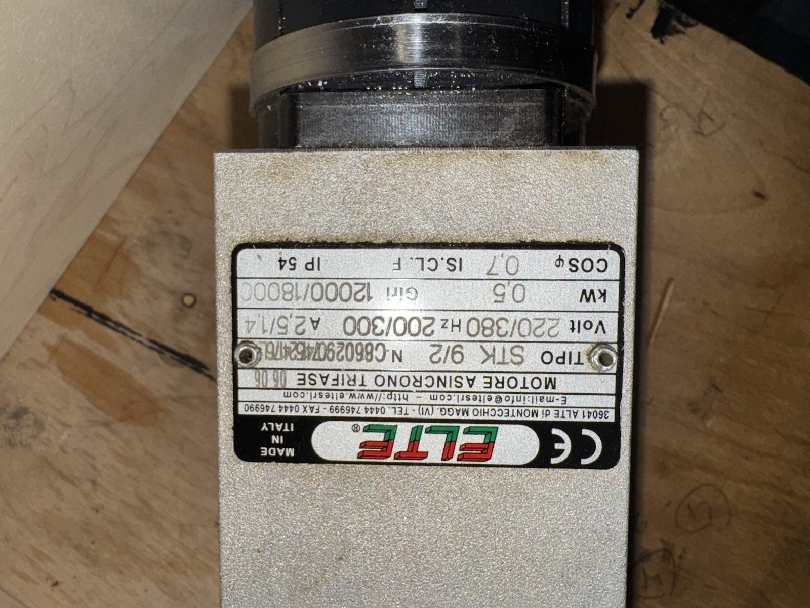 Elettromandrini Motore Asincrono Trifase 07 05 PEO 9/2 A2.5/1.5 V220/380 HZ200