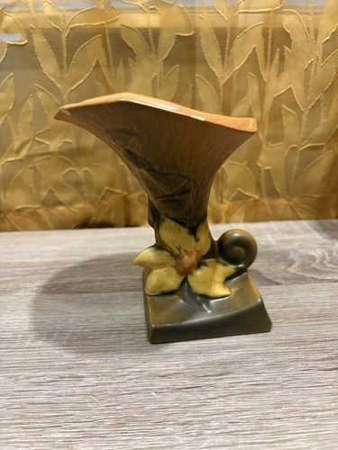 ROSEVILLE CLEMATIS CORNUCOPIA #190-6" IN AUTUMN BROWN - Small Chip