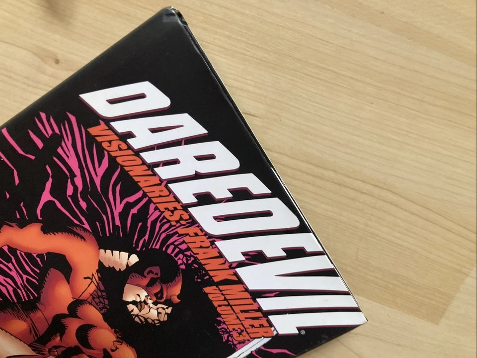 Daredevil Visionaries: Frank Miller Volumen 3 (2001) ~ Tapa dura limitada Foto 4 de 4