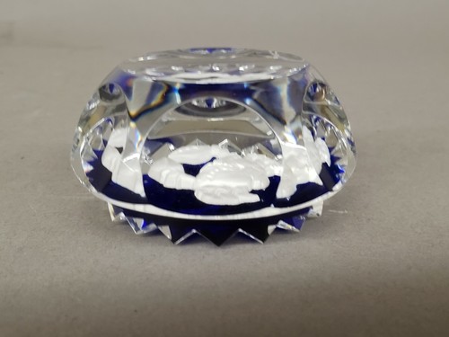 Baccarat Zodiac Paper Weight (8) - Picture 5 of 8