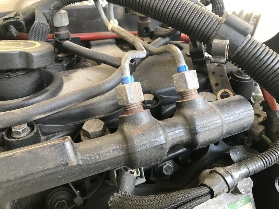 93077507a Fuel injector rail (injectors)(Fuel distributor) for F