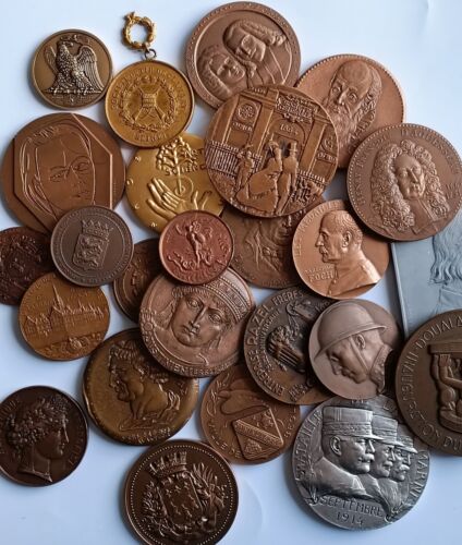Lot 25 medailles bronze vintage antique medals - Picture 1 of 10