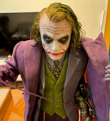 Heath Ledger JOKER Resin Queen Studio 1/4 Statue Artist version