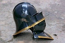 Elmo in acciaio calibro 18 Casco medievale da cavaliere nero gotico con bevor